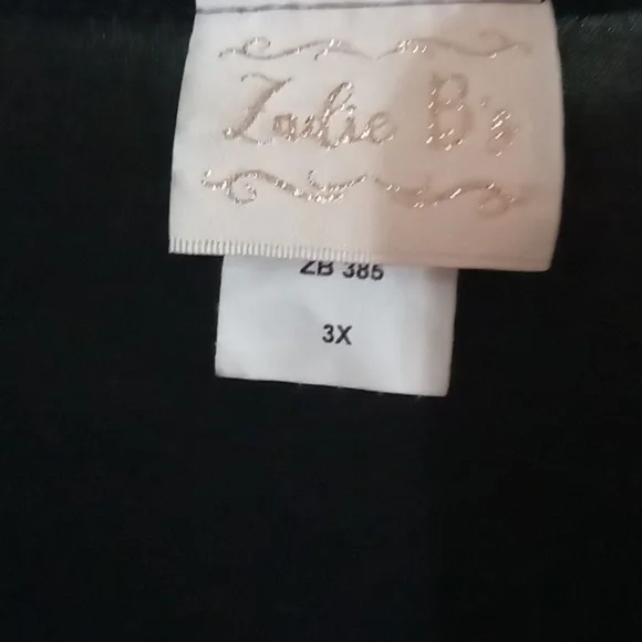 Zadie B's Top 3X - Picture 2 of 4